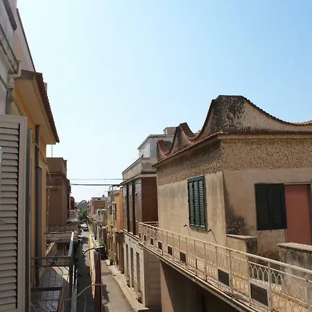 Kantharos House Avola