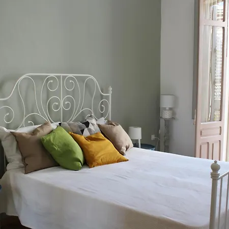 Kantharos House Nyaraló
